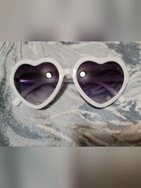 Kids Heart Shaped Sunglasses